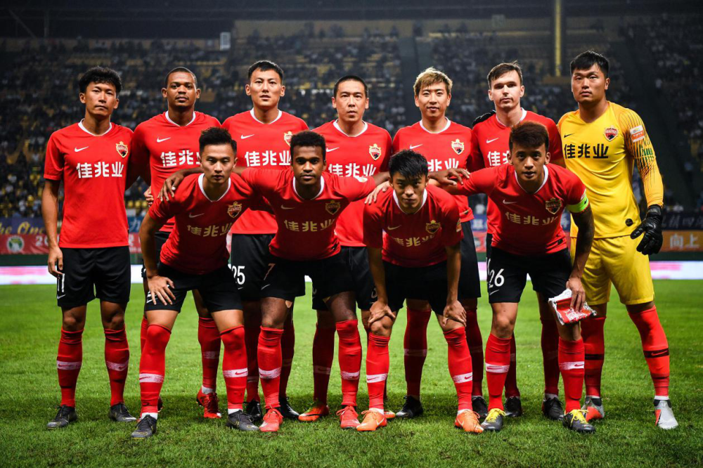 今晚费耶诺德扳平良机：葡超节点到来，压力陡增，轮换策略成焦点的简单介绍