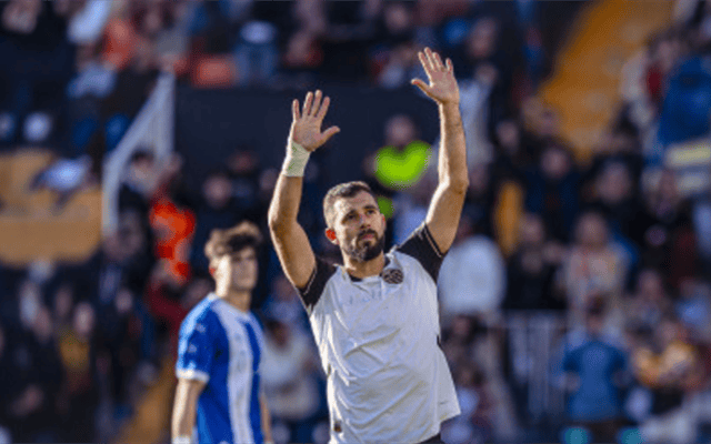 那不勒斯围绕西甲刷新队史纪录费耶诺德调整名单备战NBA季后赛，尼斯状态回暖备战意甲都惊呆了(本菲卡与那不勒斯的欧冠生死战)